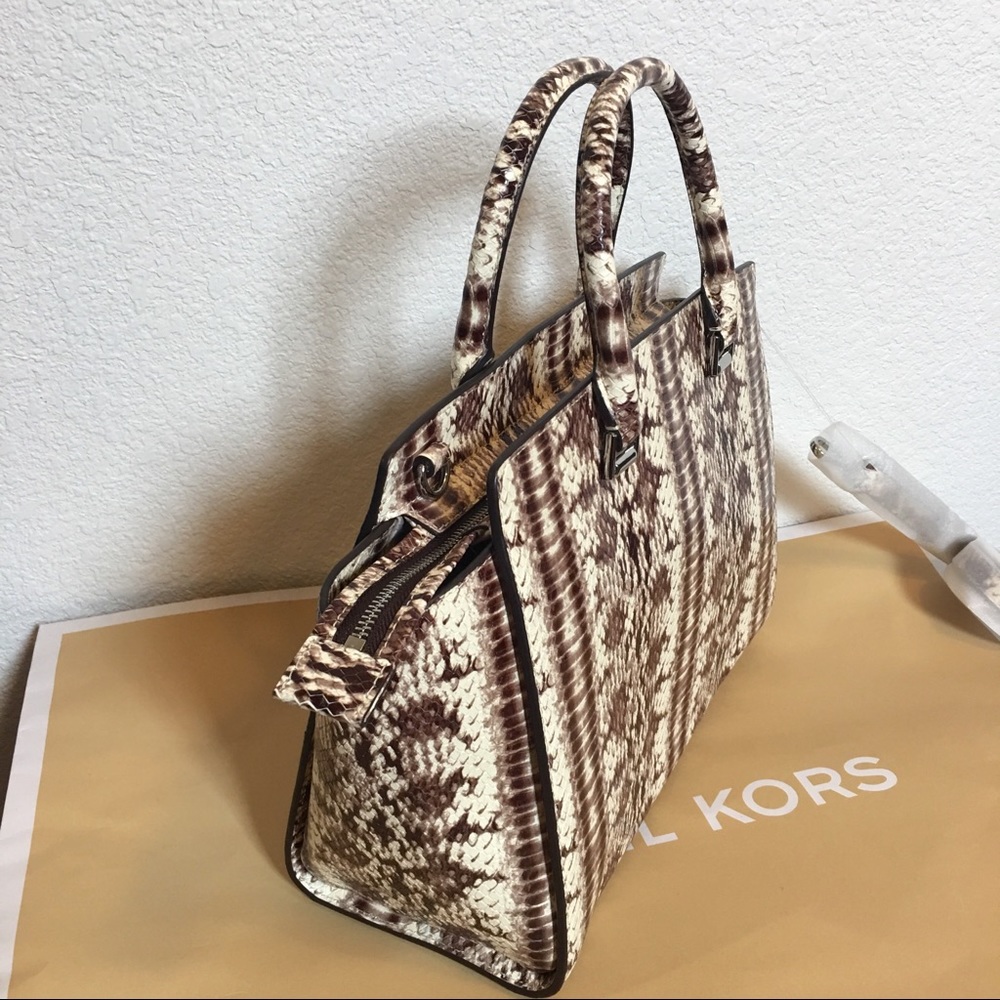 🎈SOLD🎈 NWT Michael Kors Large Snake Satchel Bag - Picture 5 of 8